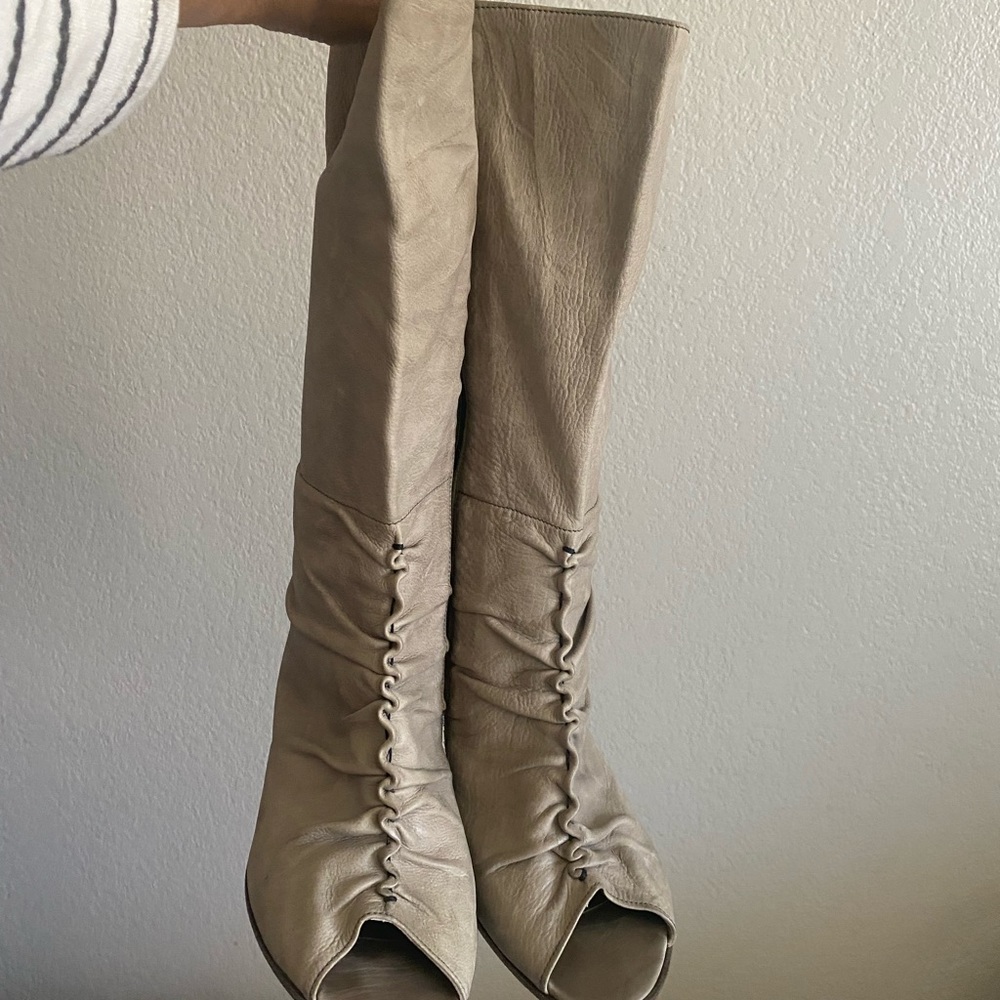 Barneys New York co op beige soft leather boots - Picture 3 of 13
